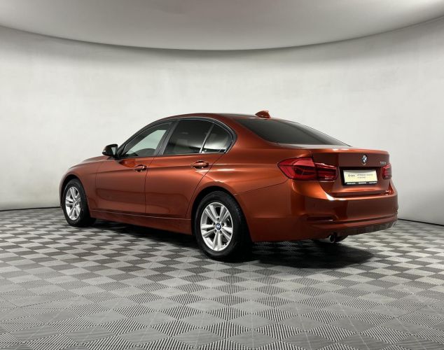 BMW 3 серия  318i Luxury Line