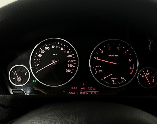 BMW 3 серия  318i Luxury Line