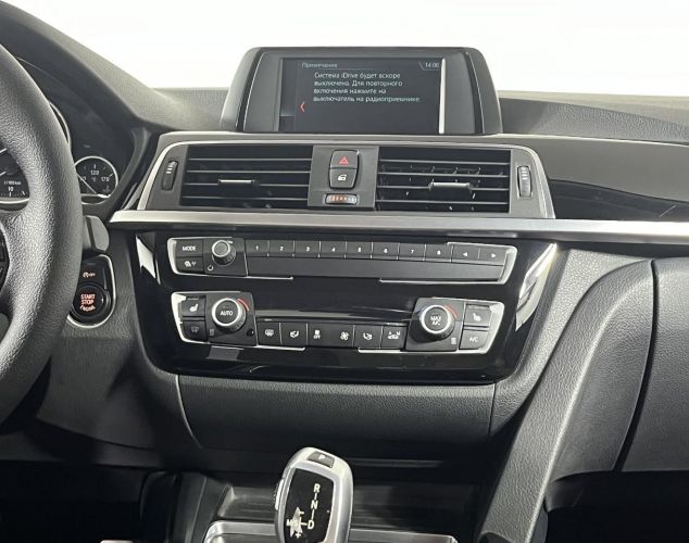 BMW 3 серия  318i Luxury Line