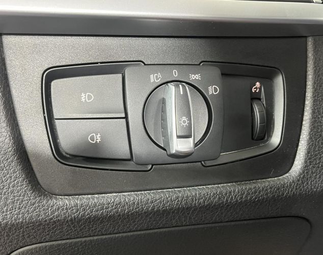 BMW 3 серия  318i Luxury Line