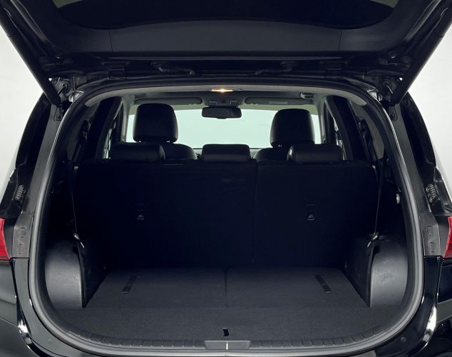 Hyundai Santa Fe  High-Tech + Exclusive