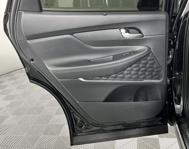 Hyundai Santa Fe  High-Tech + Exclusive