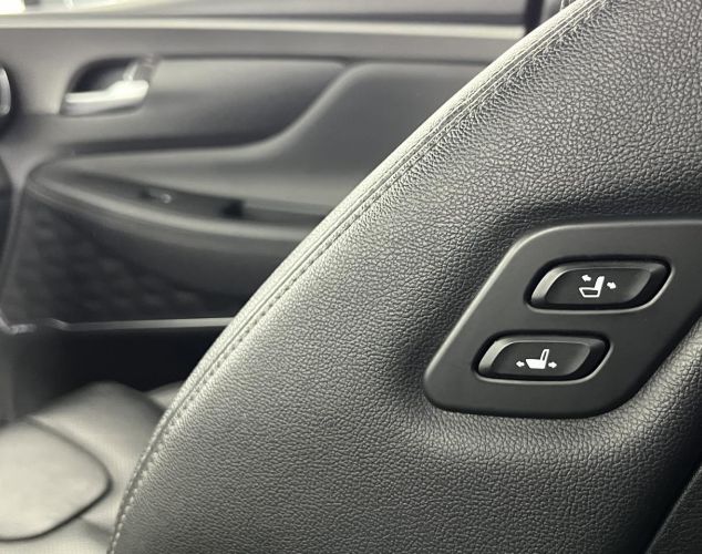 Hyundai Santa Fe  High-Tech + Exclusive