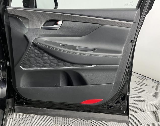 Hyundai Santa Fe  High-Tech + Exclusive