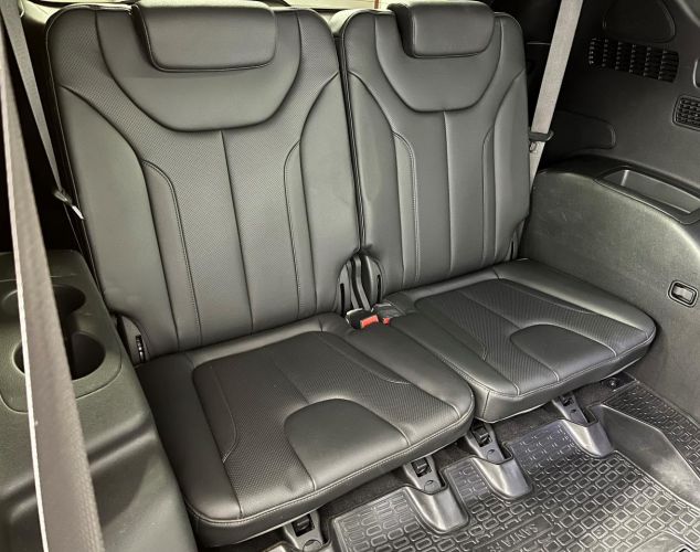 Hyundai Santa Fe  High-Tech + Exclusive
