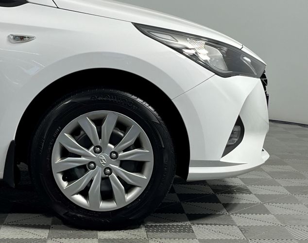 Hyundai Solaris  Comfort + Light+ Advanced+Safety