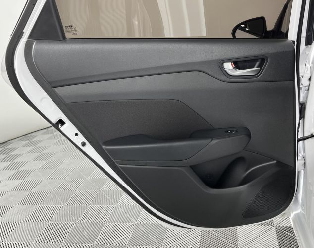 Hyundai Solaris  Comfort + Light+ Advanced+Safety