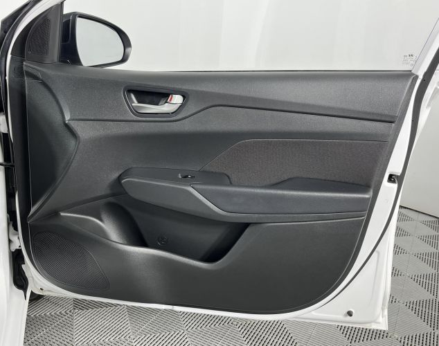 Hyundai Solaris  Comfort + Light+ Advanced+Safety