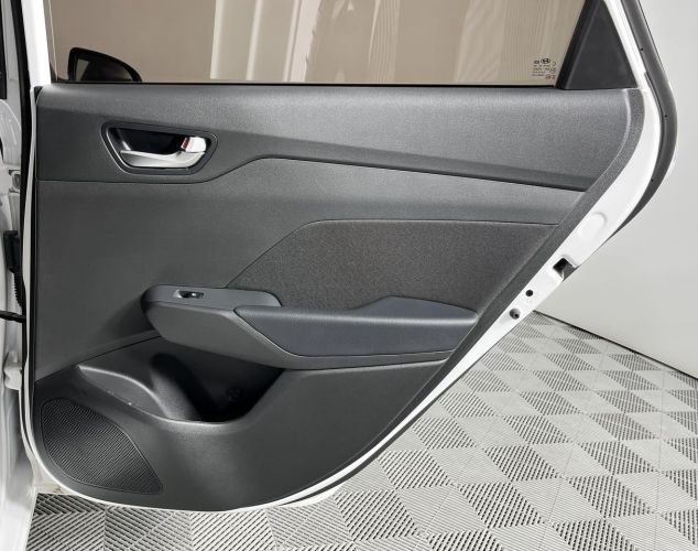 Hyundai Solaris  Comfort + Light+ Advanced+Safety