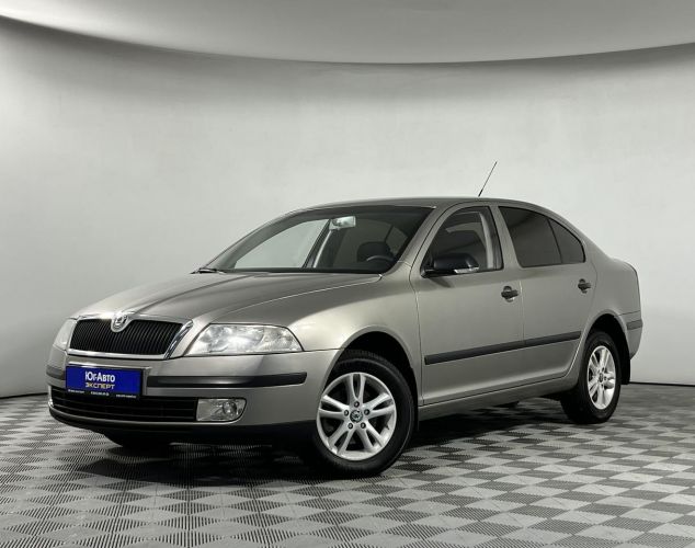 ŠKODA Octavia  Base