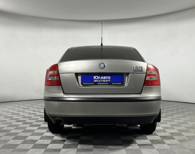 ŠKODA Octavia  Base