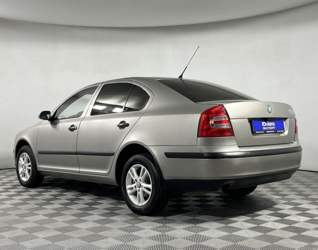 ŠKODA Octavia  Base