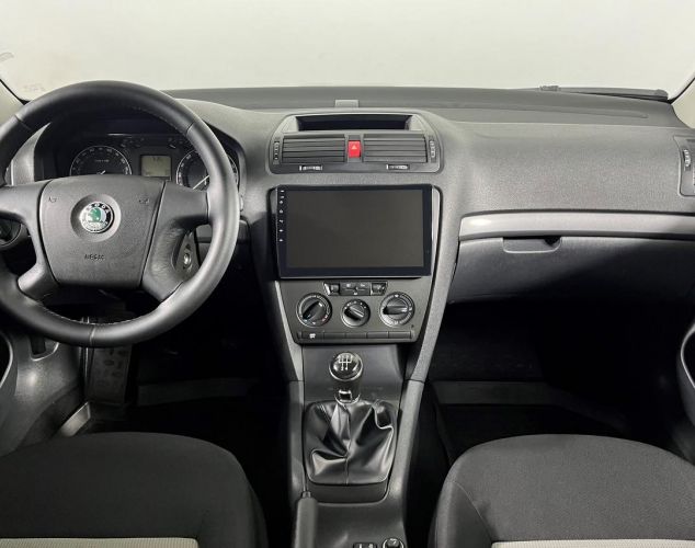 ŠKODA Octavia  Base