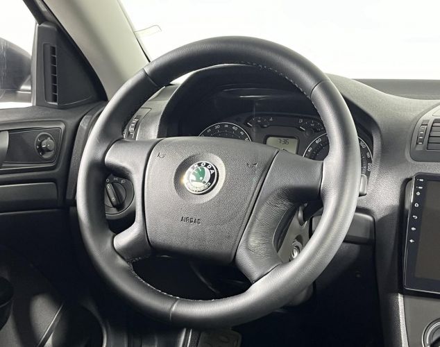 ŠKODA Octavia  Base