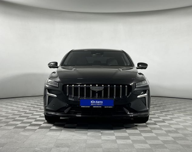 Geely Preface  Flagship
