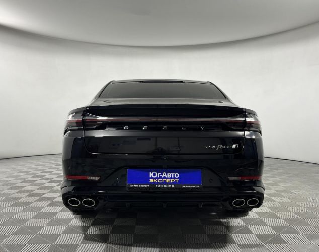 Geely Preface  Flagship
