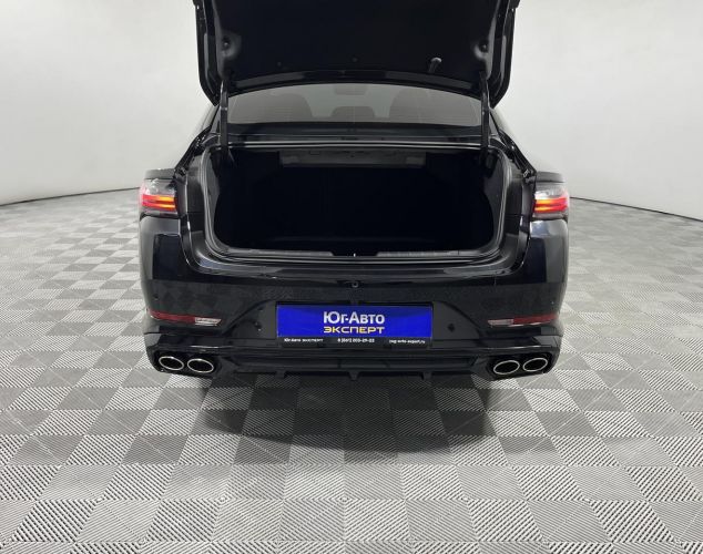 Geely Preface  Flagship