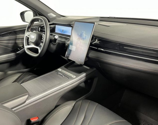 Geely Preface  Flagship