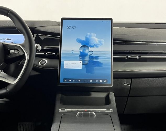 Geely Preface  Flagship