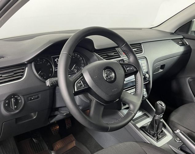 ŠKODA Octavia  Elegance
