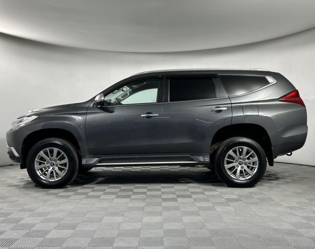 Mitsubishi Pajero Sport  Instyle 
