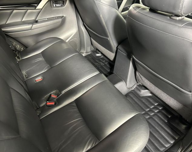 Mitsubishi Pajero Sport  Instyle 