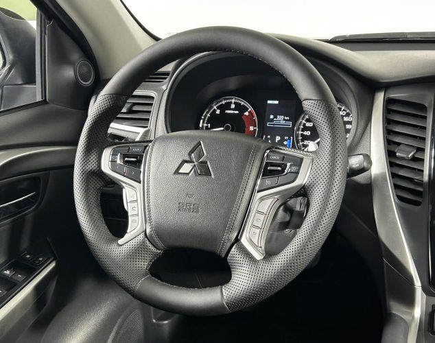 Mitsubishi Pajero Sport  Instyle 