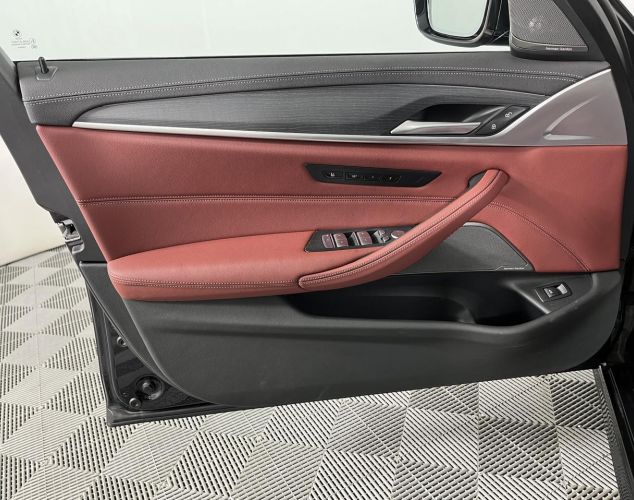 BMW 5 серия  