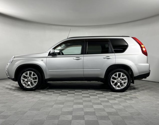 Nissan X-Trail  SE Mid