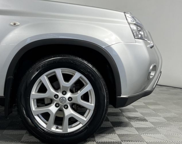 Nissan X-Trail  SE Mid