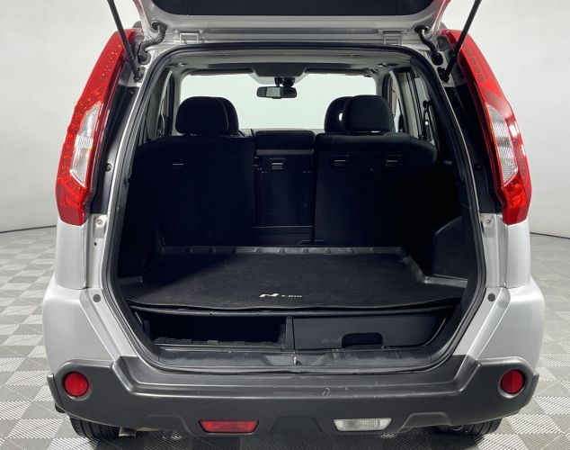 Nissan X-Trail  SE Mid
