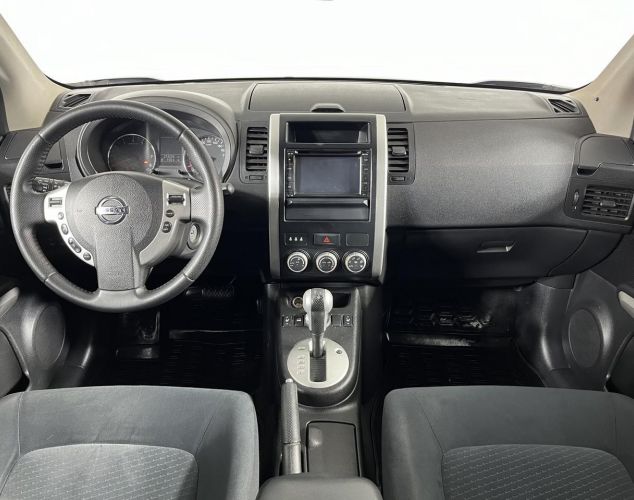 Nissan X-Trail  SE Mid