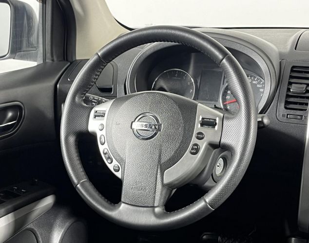 Nissan X-Trail  SE Mid