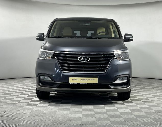 Hyundai H-1  