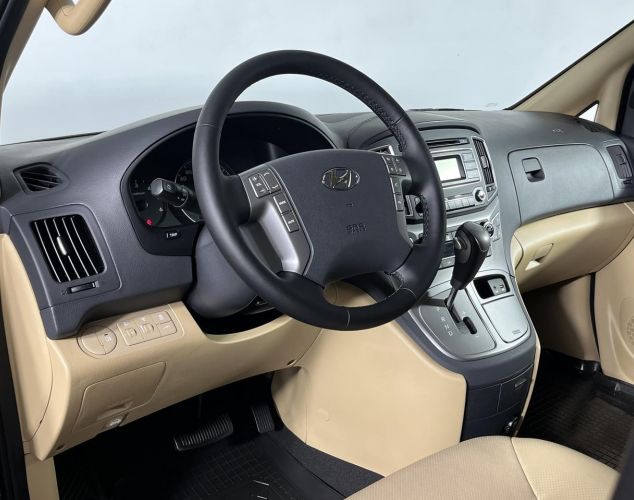 Hyundai H-1  