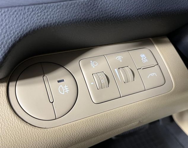 Hyundai H-1  