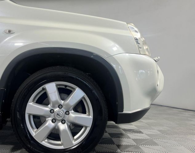 Nissan X-Trail  LE