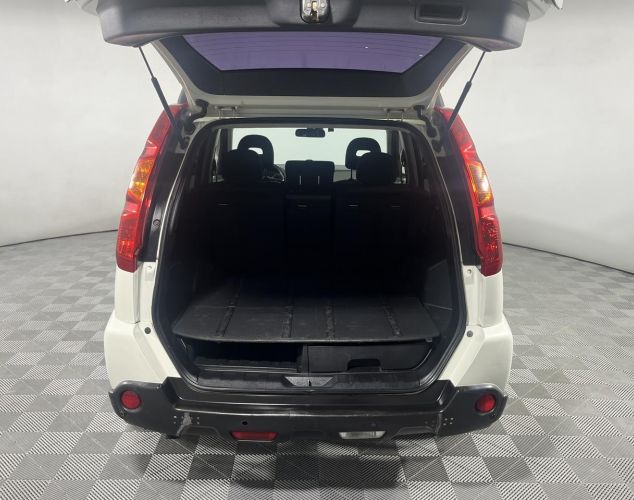 Nissan X-Trail  LE
