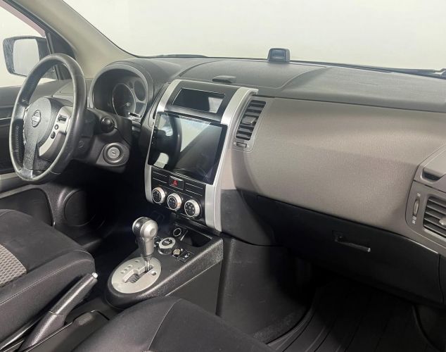 Nissan X-Trail  LE