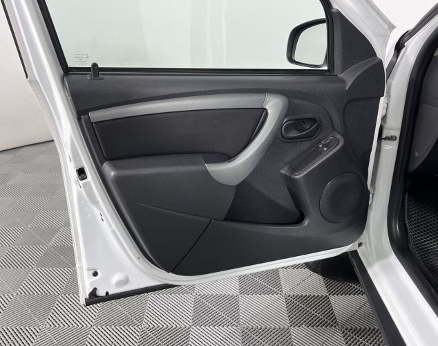 Renault Duster  Drive