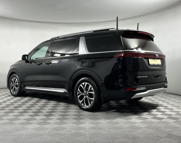 Kia Carnival  