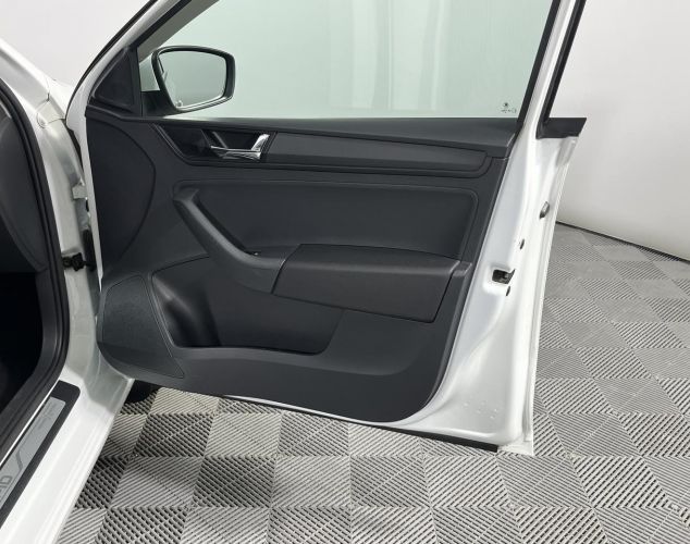 SKODA Rapid  Hockey Edition Active
