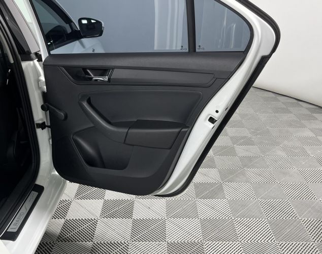 SKODA Rapid  Hockey Edition Active