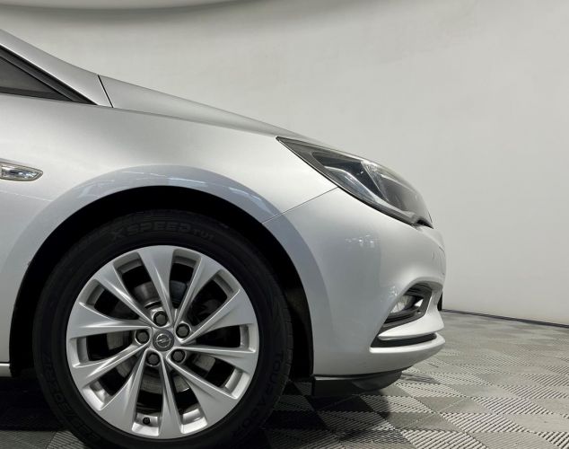 Opel Astra  Base