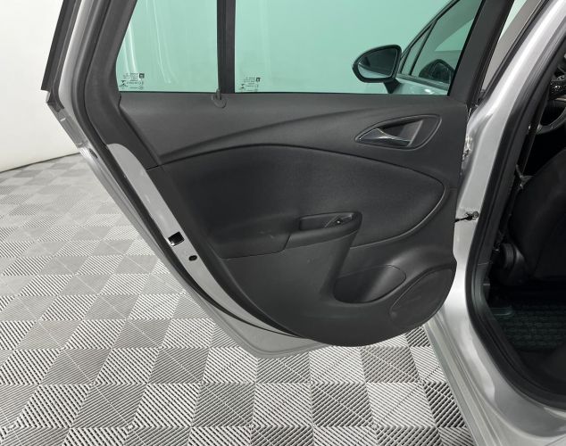 Opel Astra  Base