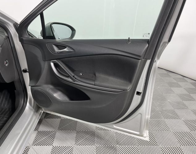 Opel Astra  Base