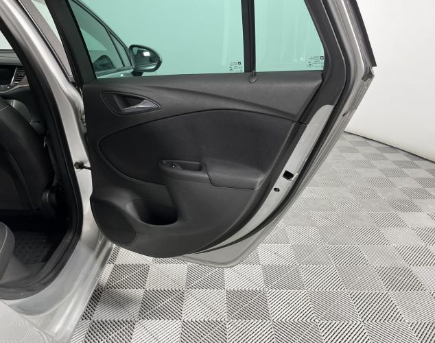 Opel Astra  Base