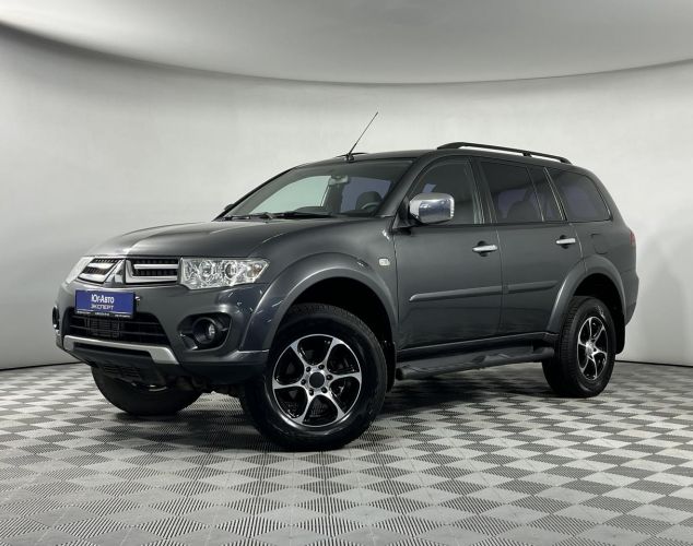 Mitsubishi Pajero Sport  Instyle