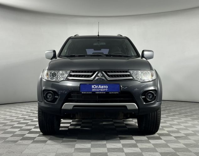 Mitsubishi Pajero Sport  Instyle