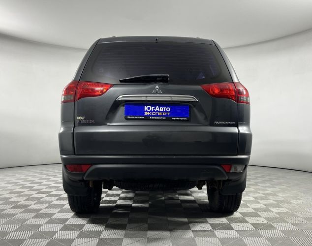 Mitsubishi Pajero Sport  Instyle